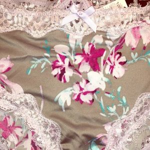 NWT Torrid Cheekster Panty Size 2